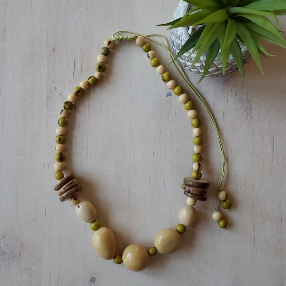 Brazilian Natural seed Necklease